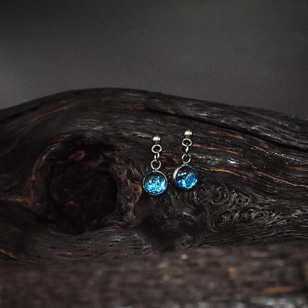 The Cobbled Curios - Azure Shimmer Dangle Earrings